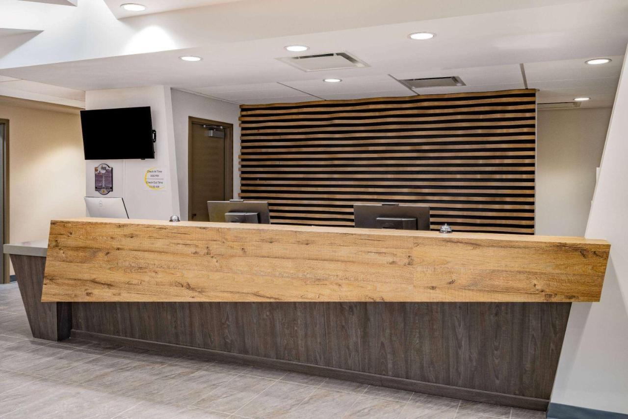 Hotel Super 8 By Wyndham Moosonee Exterior foto